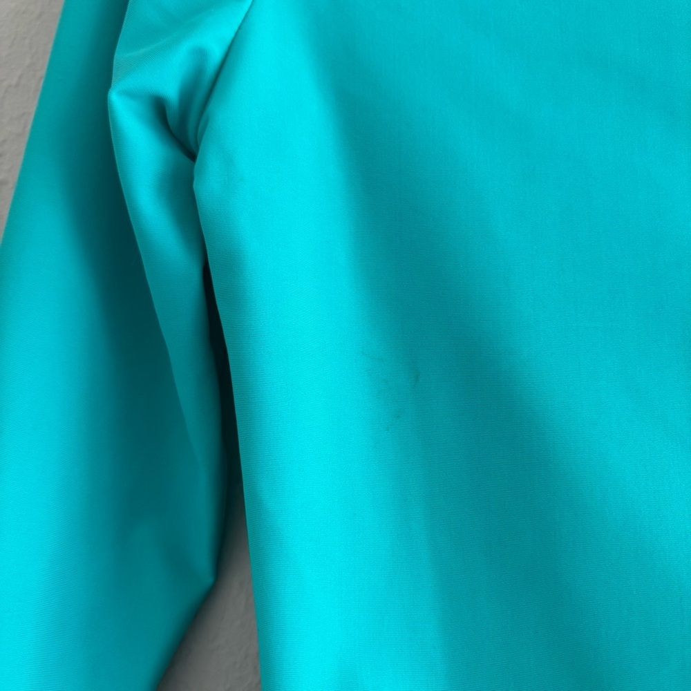 Cabana Life Scallop Rashguard - Picture 6 of 7